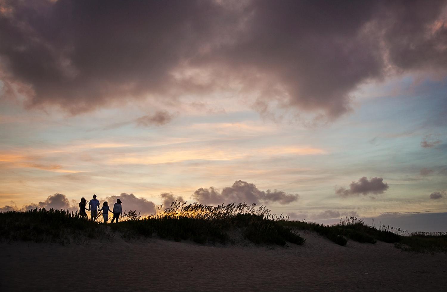 Family silhoutte photo in Nags Head NC